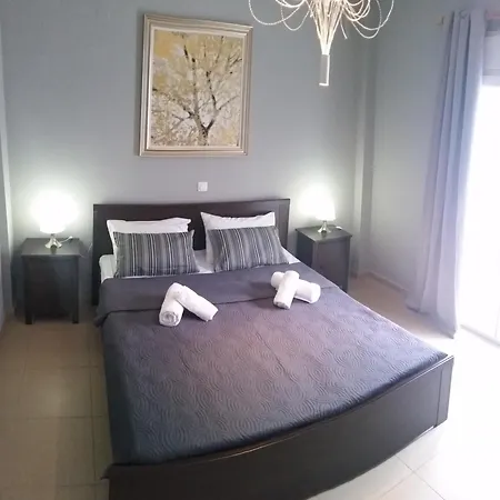 Grey House Apartamento Prínos